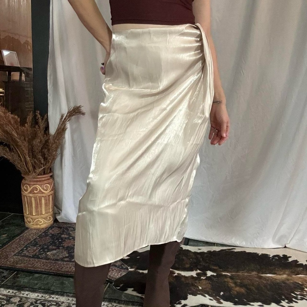 NWT endless rose women’s metallic sheen midi skirt - medium